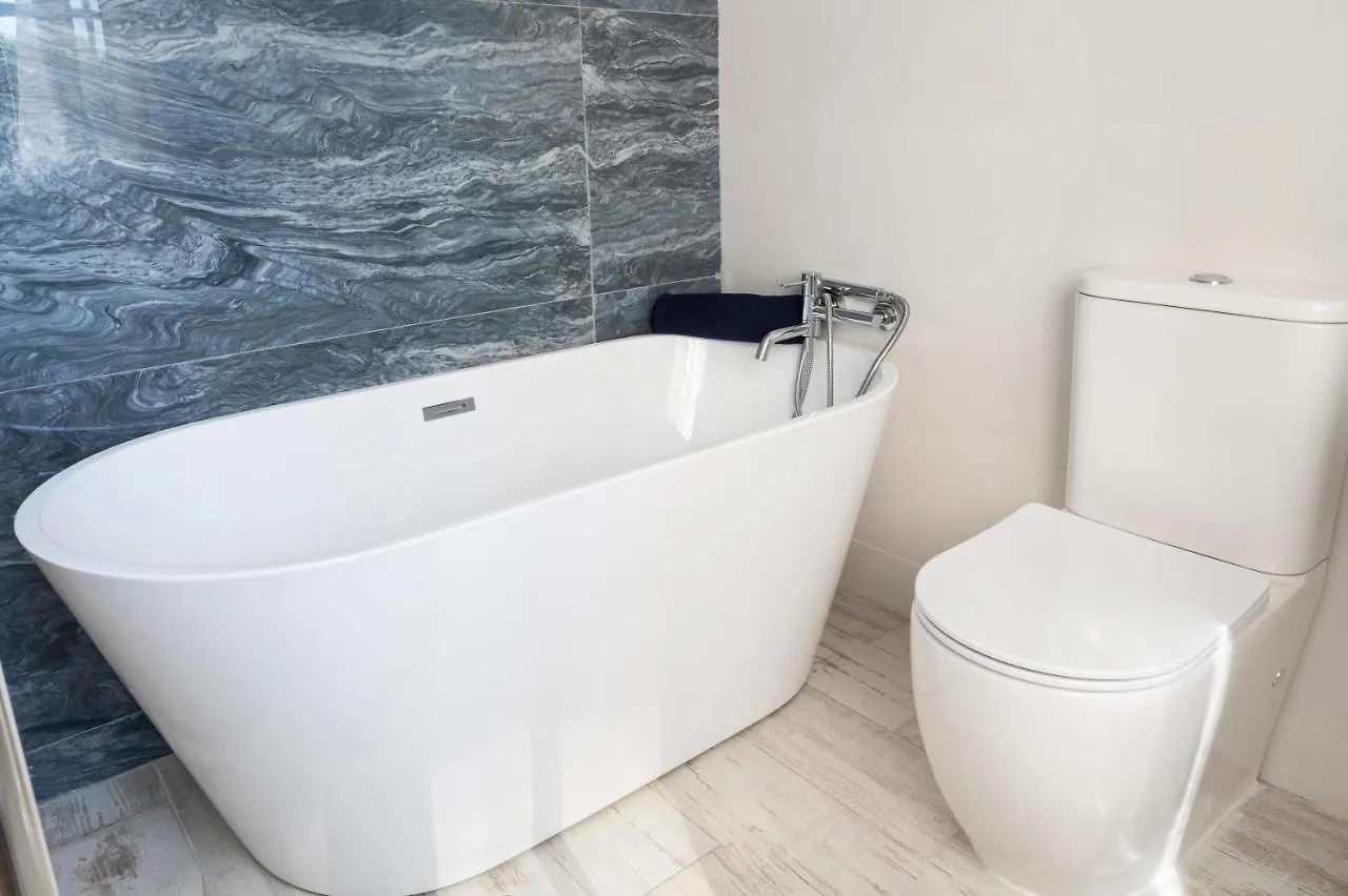 Villa Wine & Beach Design And Luxury In Cala Crancs Salou Spain